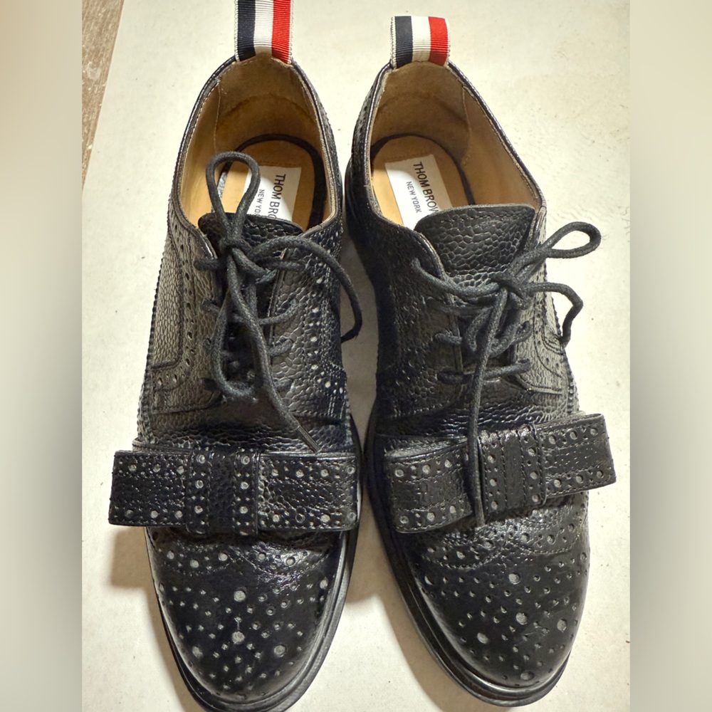 Thom browne bow-detailing pebbled brogues